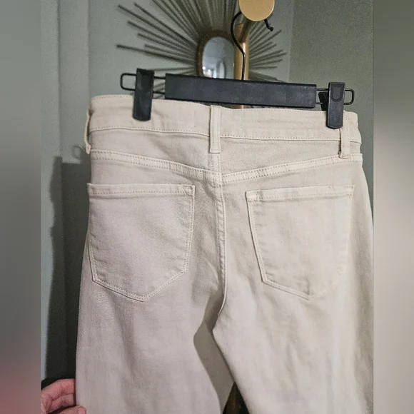 VERVET Winter White Mid Rise Crop Frayed Hem Straight Jeans. Size 25 - Picture 13 of 16